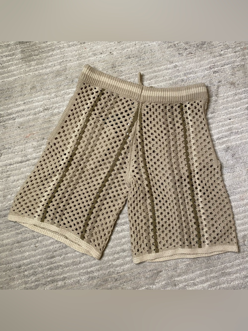 BoohooMAN Open Stitch Knit Shorts Beige Stripe Size M NWT - Picture 5 of 9